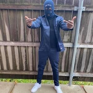 Meet your Posher, Derwin